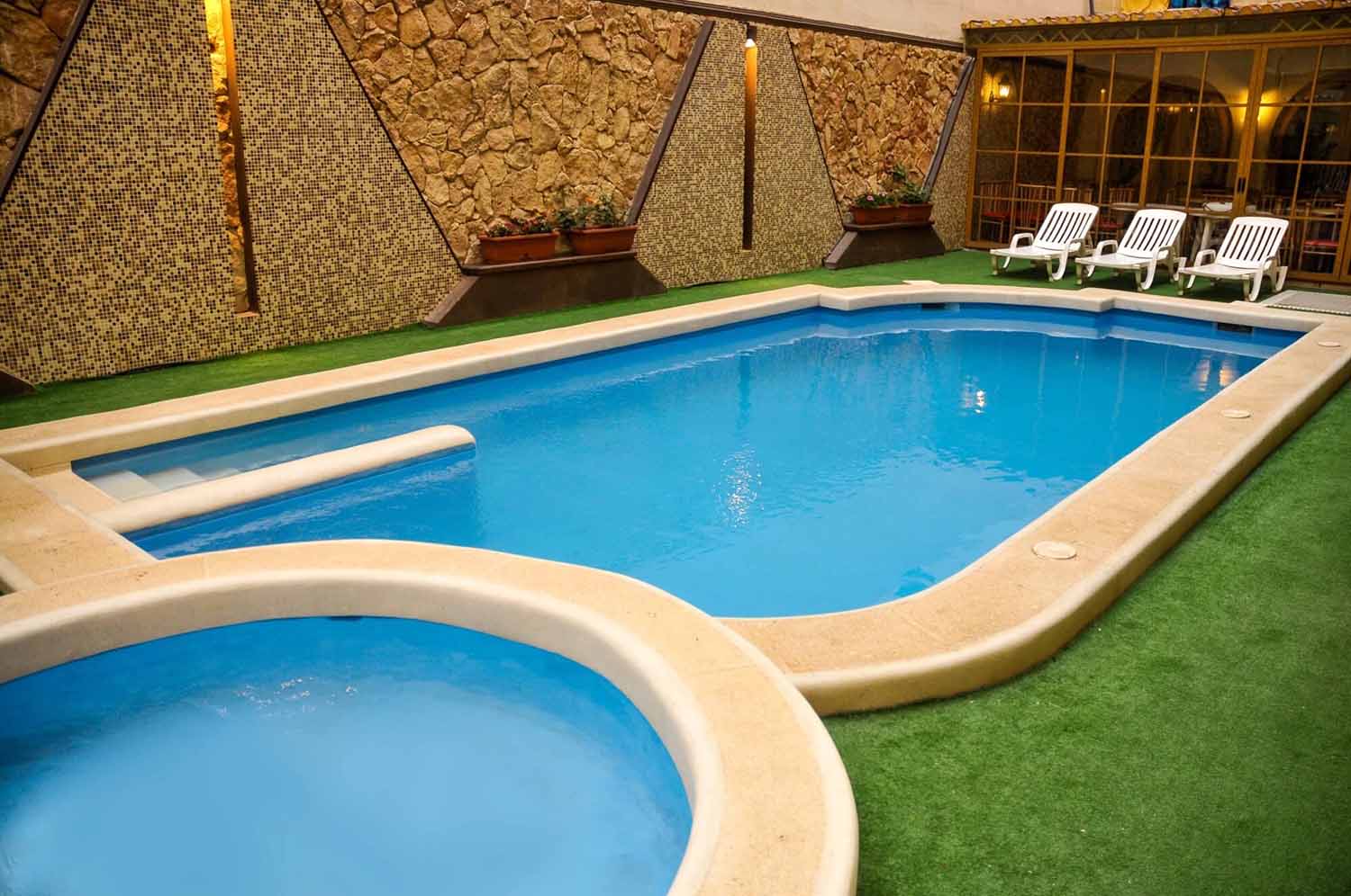 Soreda Hotel Indoor Pool